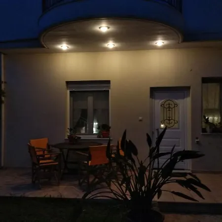 Diamant's Place With Treehouse Garden * Kounoupidhiana