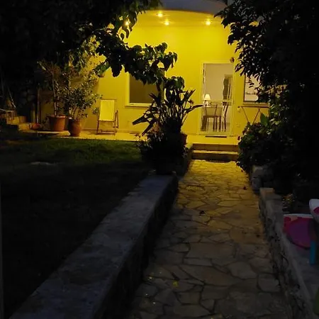 Diamant's Place With Treehouse Garden * Kounoupidhianá